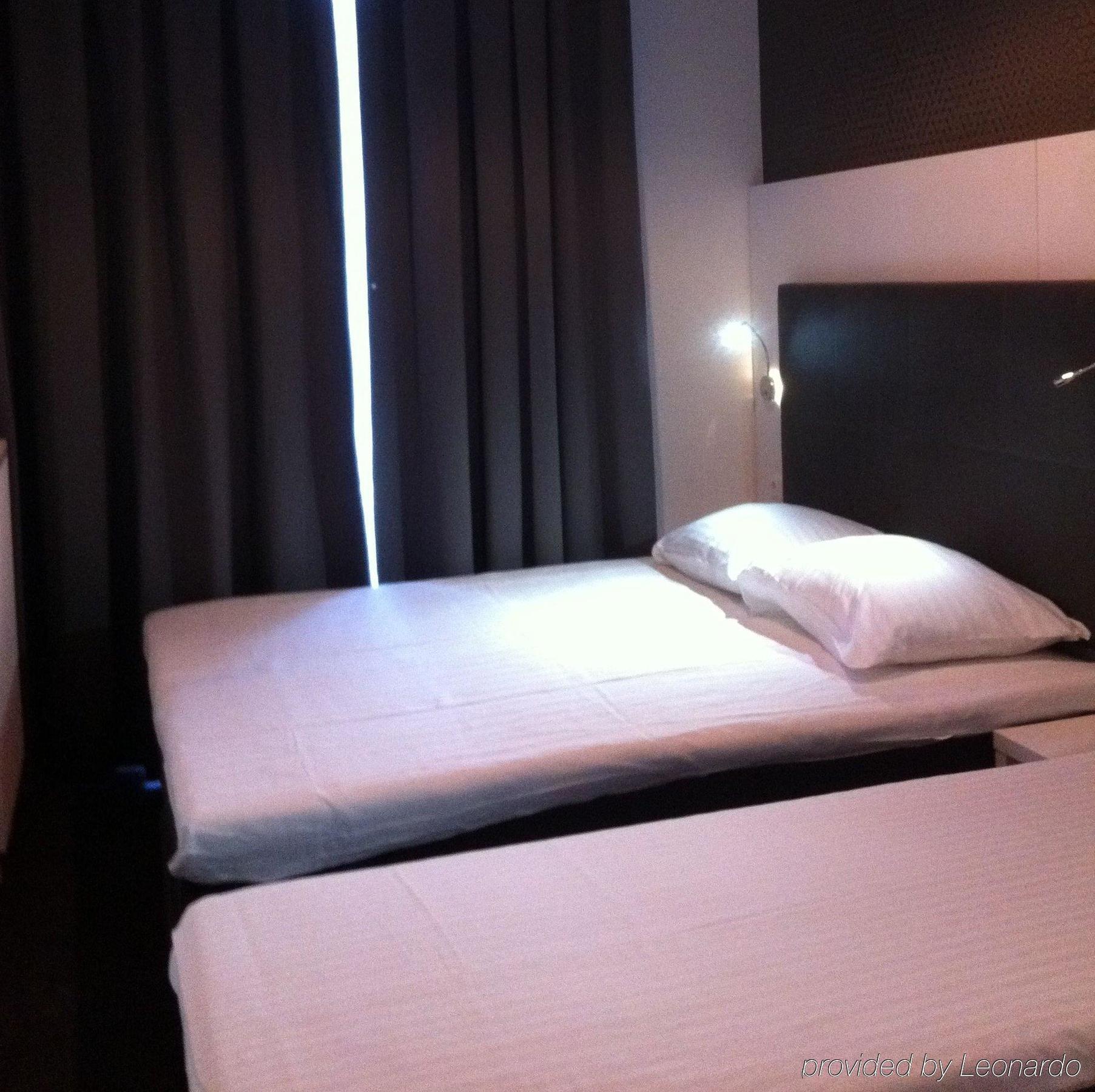 Hotel Vossius Vondelpark Amsterdam Zimmer foto
